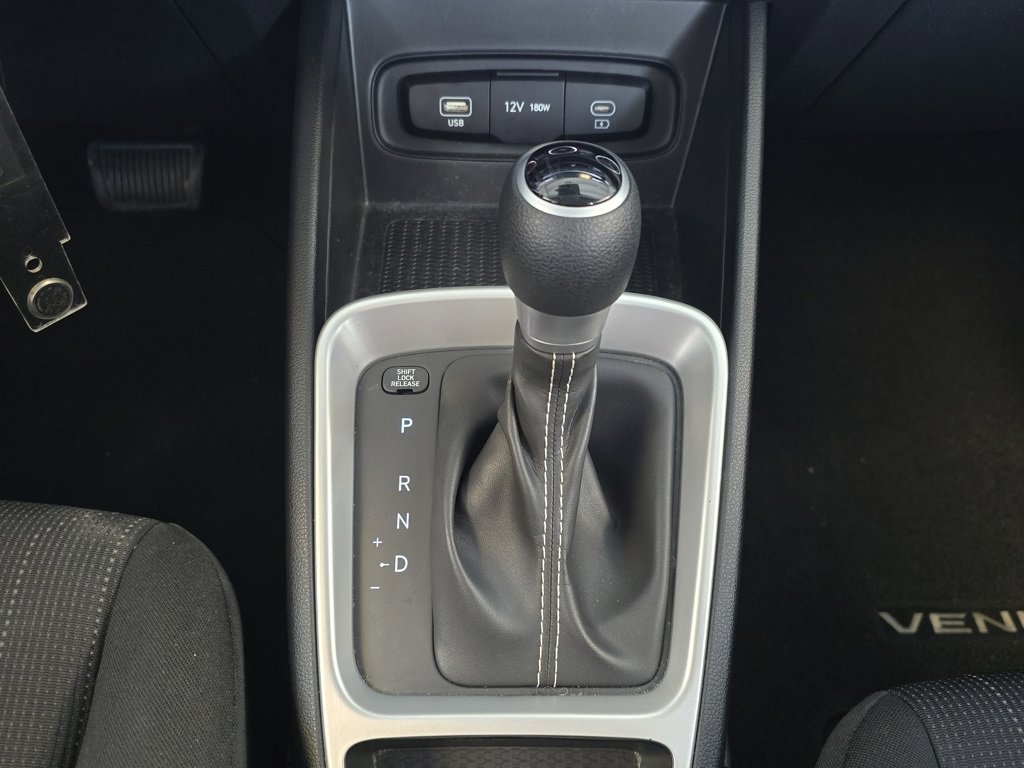 Used 2024 Hyundai Venue SE image 23