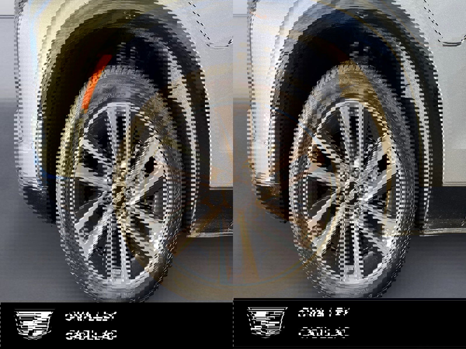 New 2026 Cadillac Vistiq Sport w/ LPO, Floor Liner Package image 9