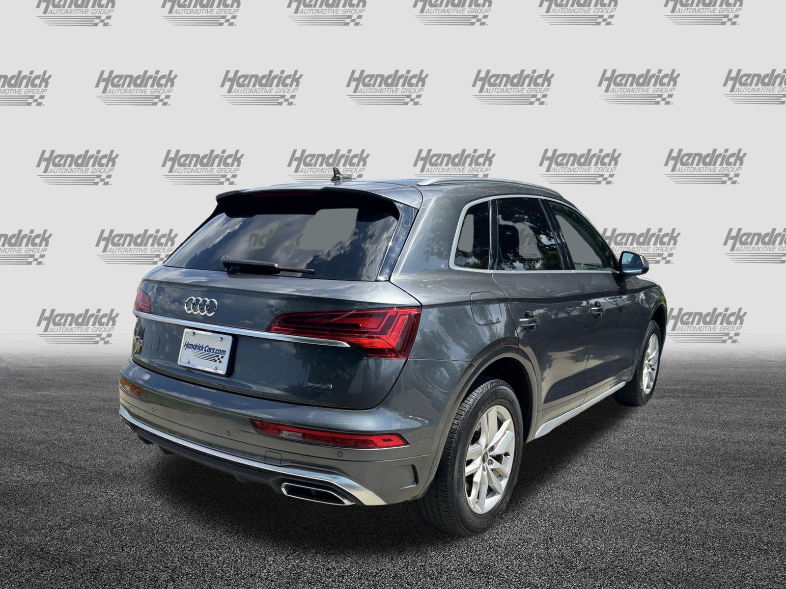 Used 2023 Audi Q5 2.0T Premium w/ Convenience Package AWD/4WD image 10