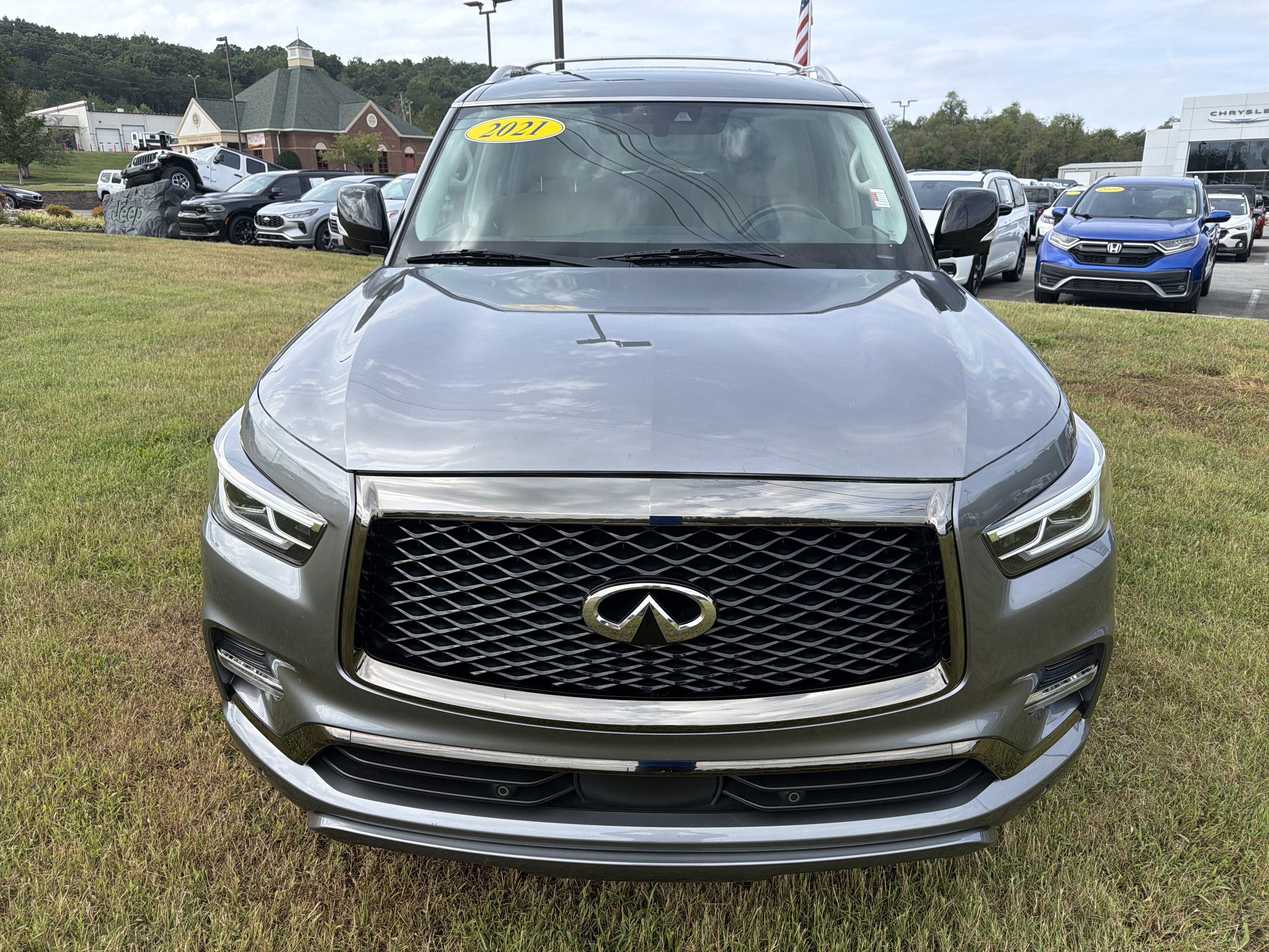 Used 2021 INFINITI QX80 Premium Select w/ Cargo Package RWD image 4