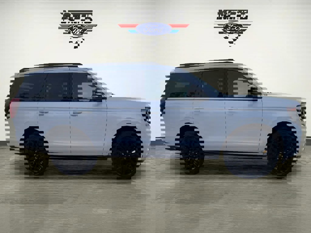 New 2026 Ford Expedition Platinum w/ Stealth Performance Package image 6