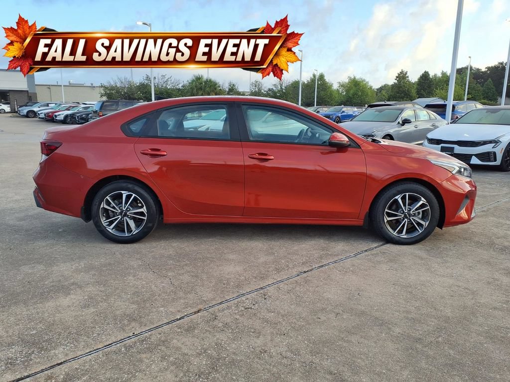 Used 2023 Kia Forte LXS w/ LXS Technology Package FWD image 6