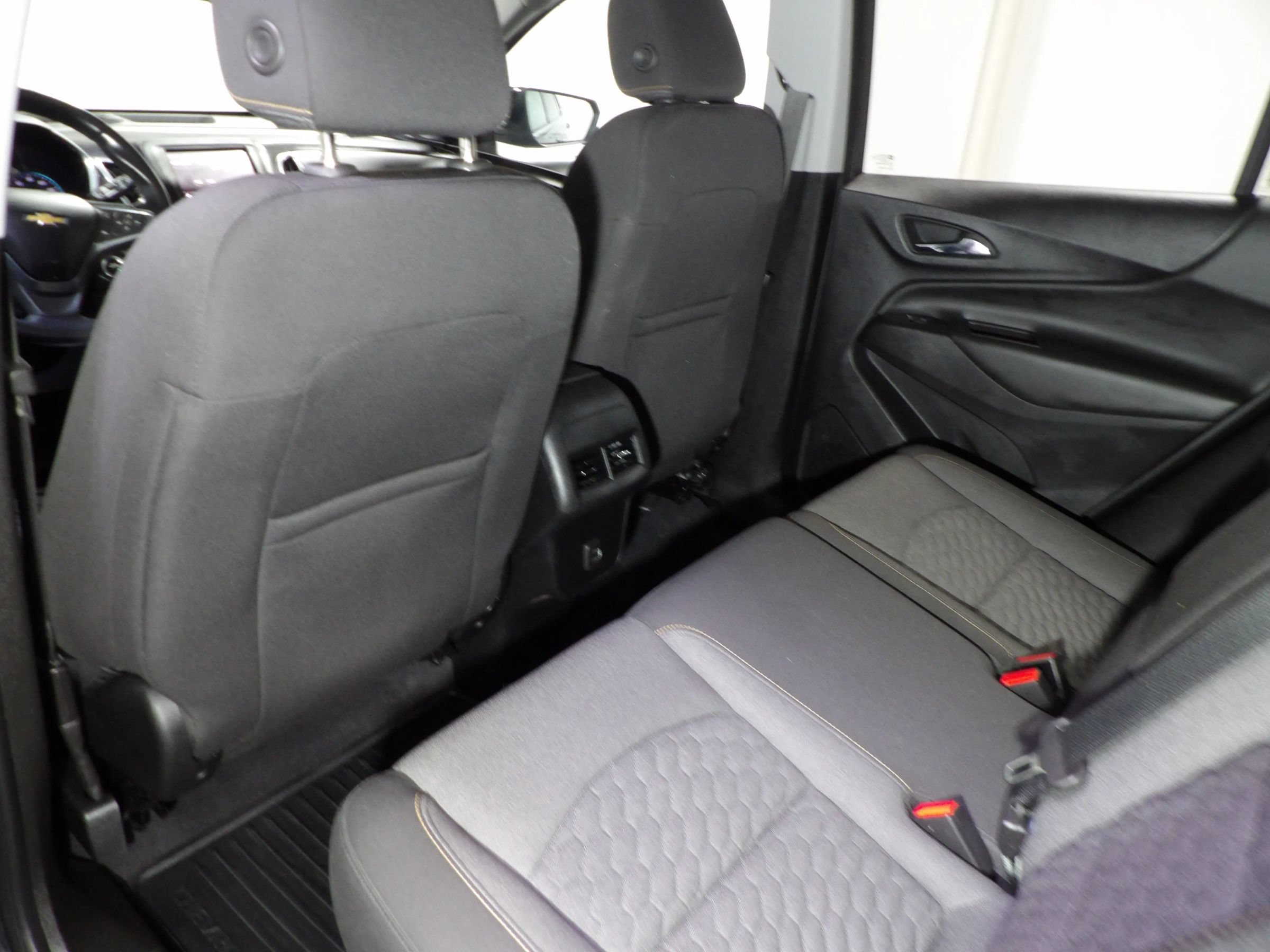 Used 2020 Chevrolet Equinox LT FWD image 10