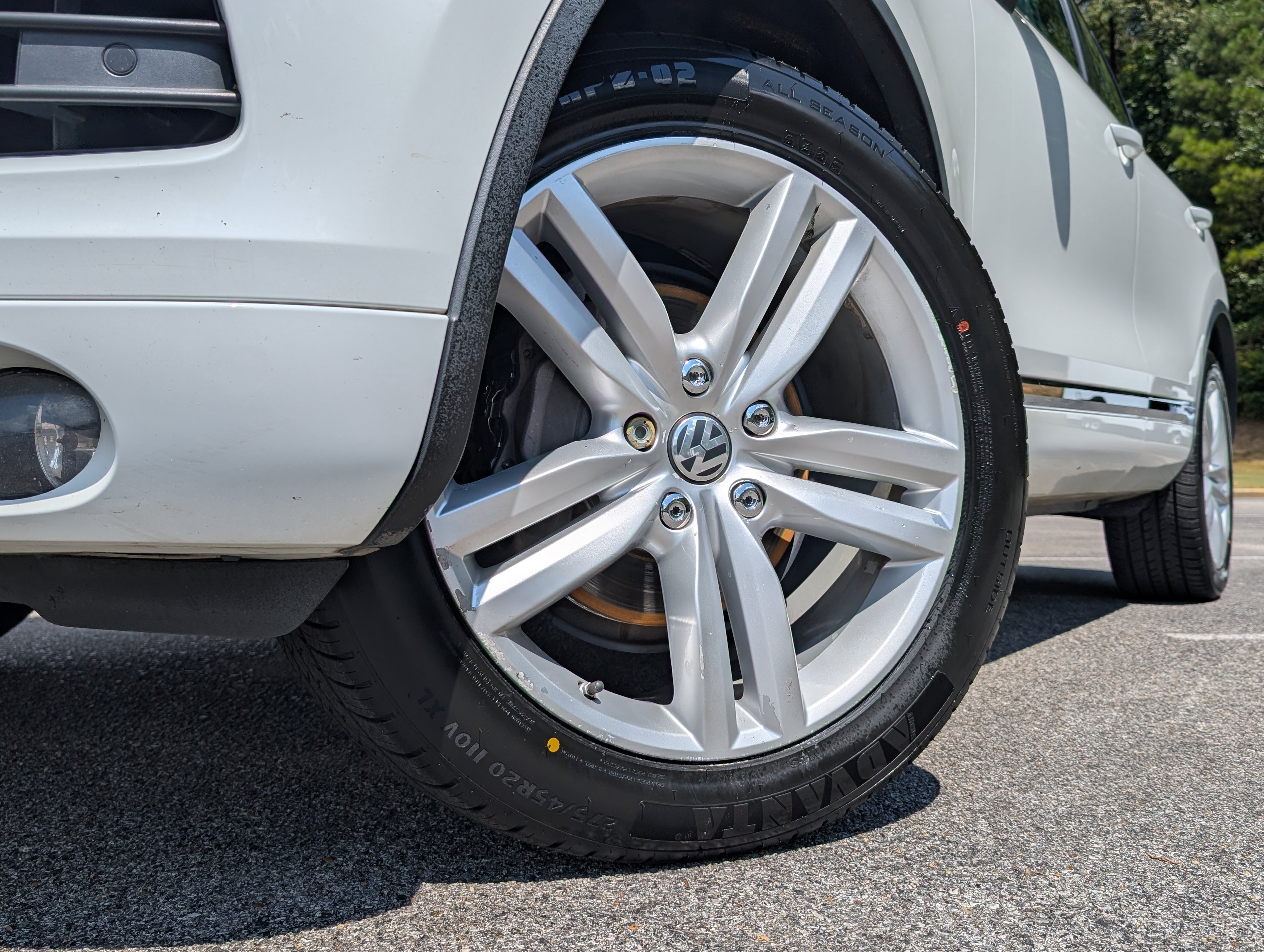Used 2014 Volkswagen Touareg Executive AWD/4WD image 39