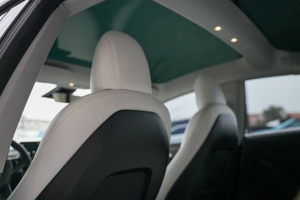 Used 2021 Tesla Model 3 Performance image 38