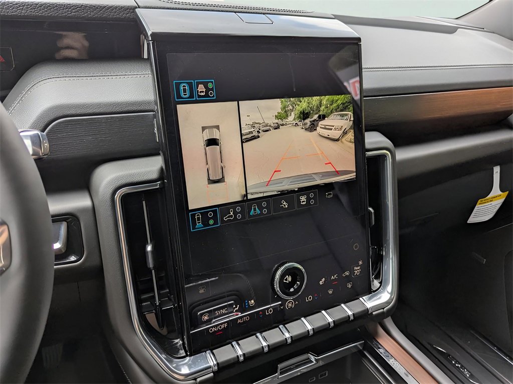 New 2025 GMC Yukon XL Denali w/ Denali Reserve Package image 18