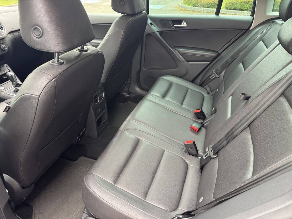 Used 2016 Volkswagen Tiguan SE AWD/4WD image 19