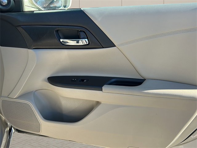 Used 2015 Honda Accord EX-L image 38
