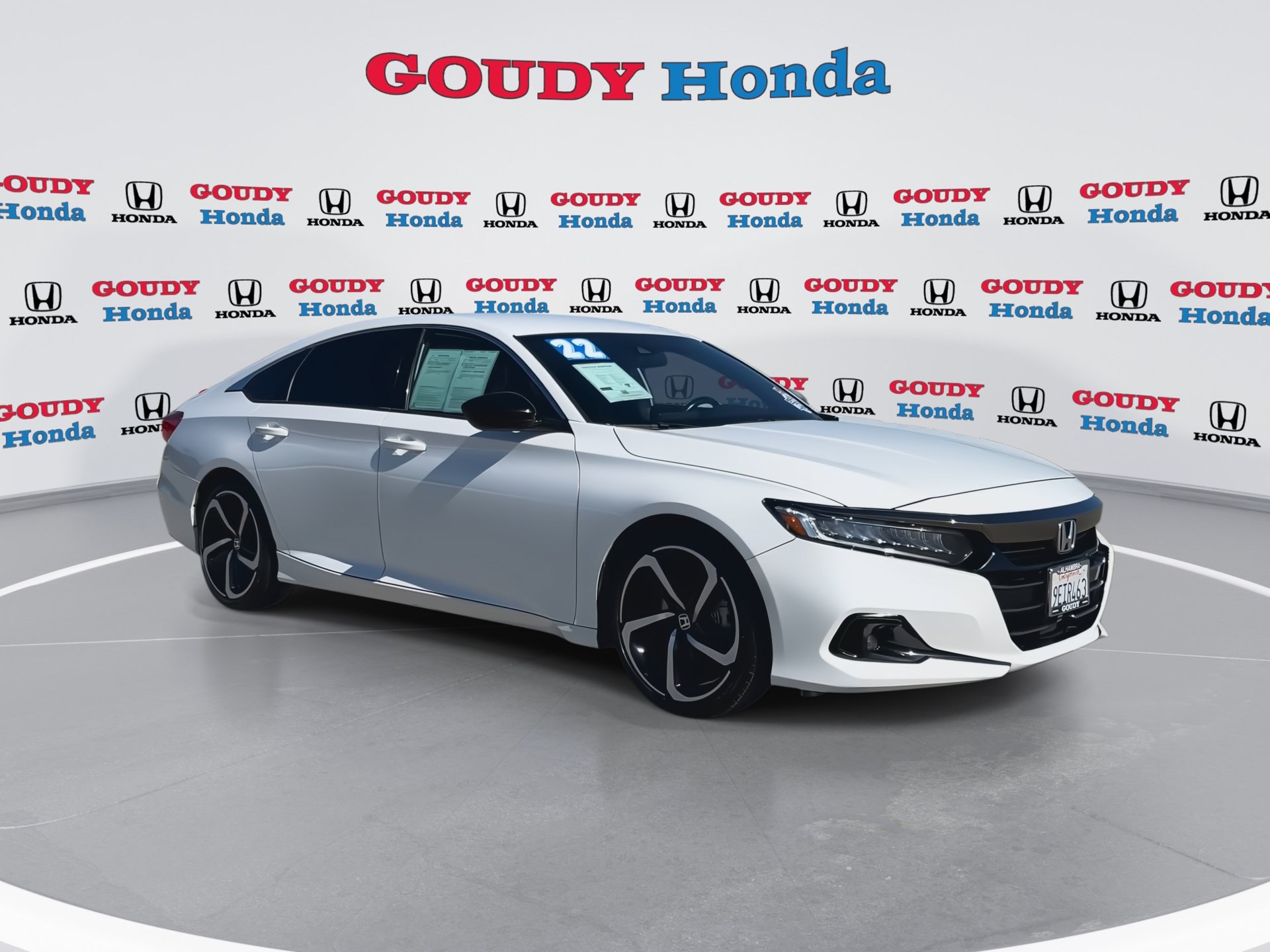 Used 2022 Honda Accord Sport image 2