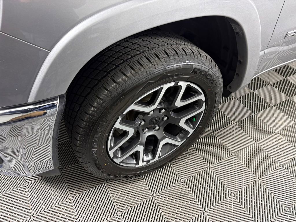 Used 2025 RAM 1500 Laramie image 10