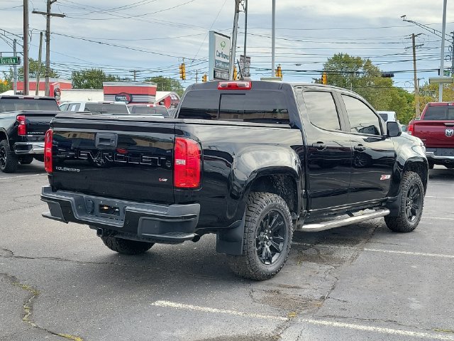 Certified 2022 Chevrolet Colorado Z71 w/ Z71 Midnight Edition AWD/4WD image 3