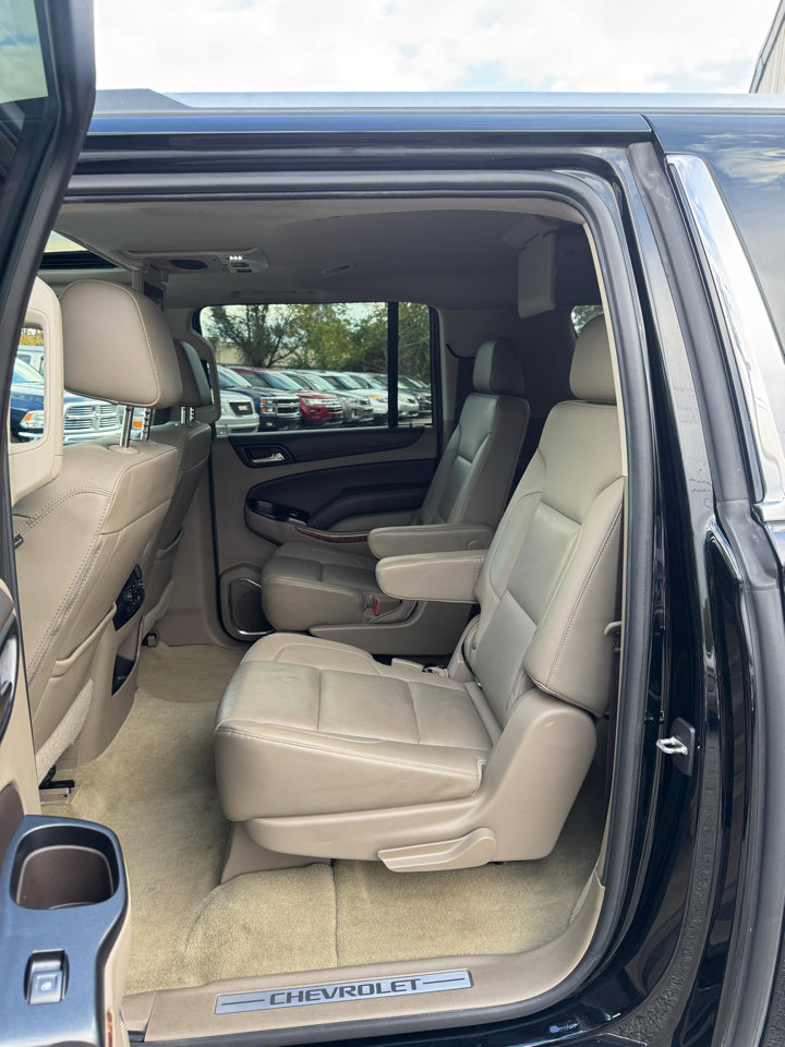 Used 2017 Chevrolet Suburban Premier image 16