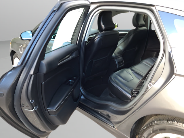 Used 2019 Ford Fusion Energi Titanium FWD image 10