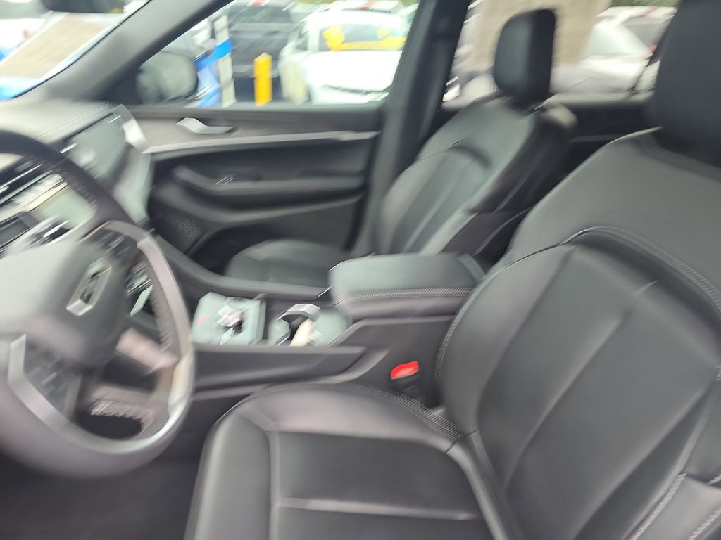 Used 2025 Jeep Grand Cherokee L Limited w/ Black Appearance Package image 19