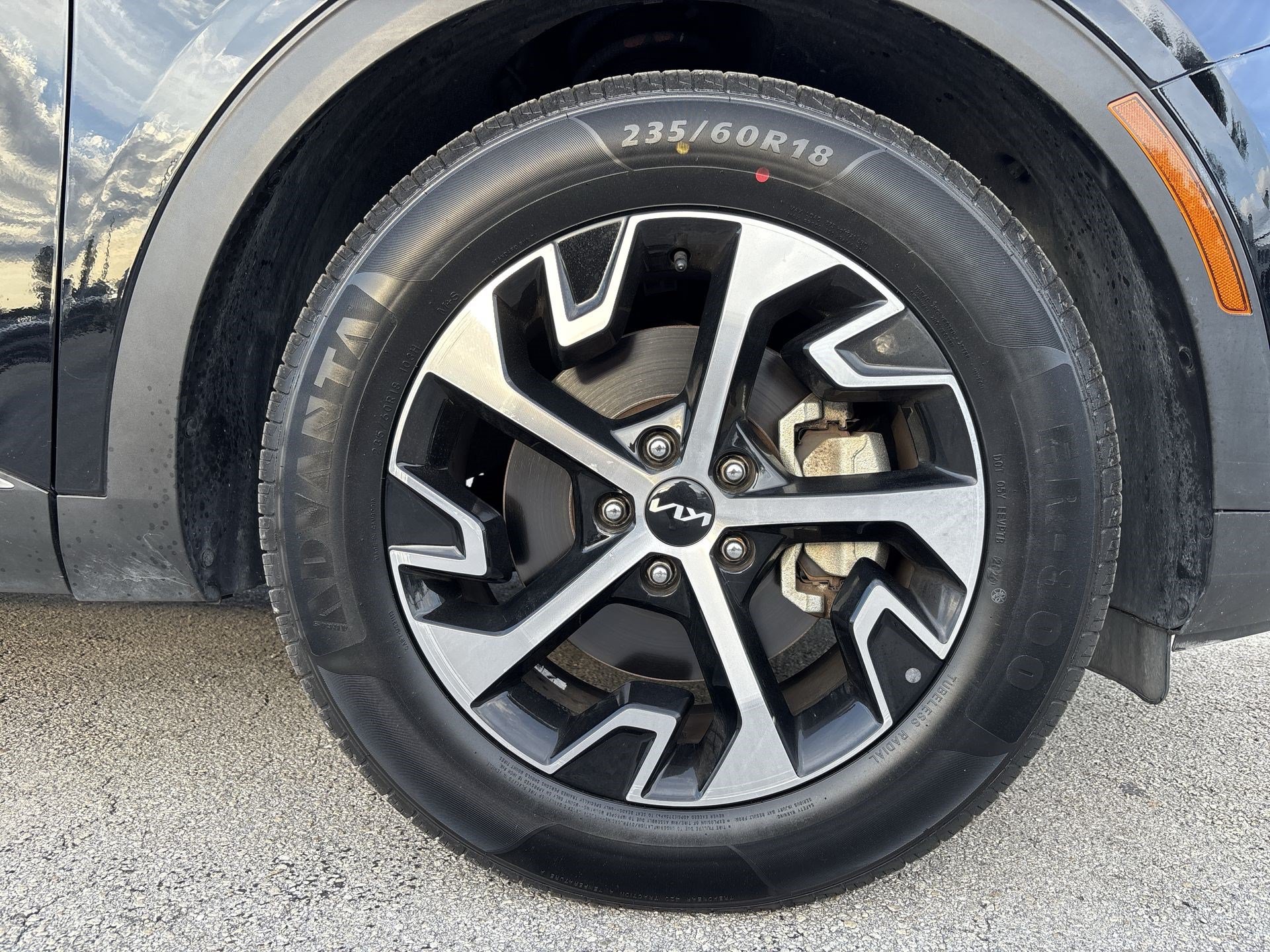 Used 2024 Kia Sportage EX FWD image 18