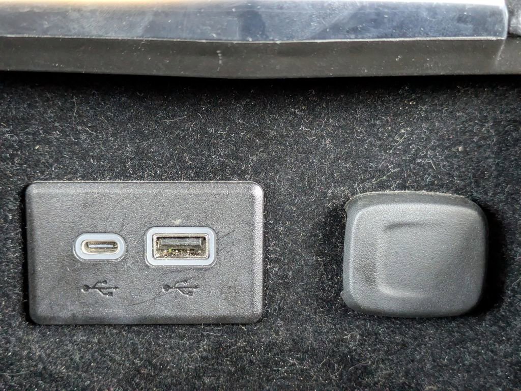 Certified 2023 Cadillac XT4 Sport w/ Cold Weather Package image 29