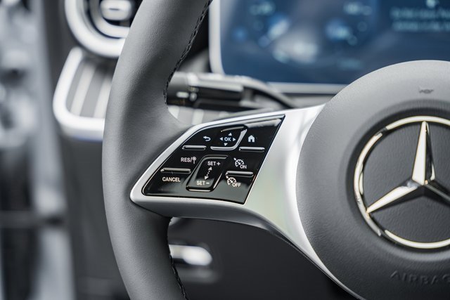 New 2025 Mercedes-Benz C 300 4MATIC Sedan image 28