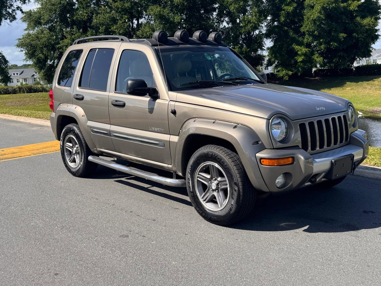 Used 2004 Jeep Liberty Renegade w/ Security Group AWD/4WD image 26