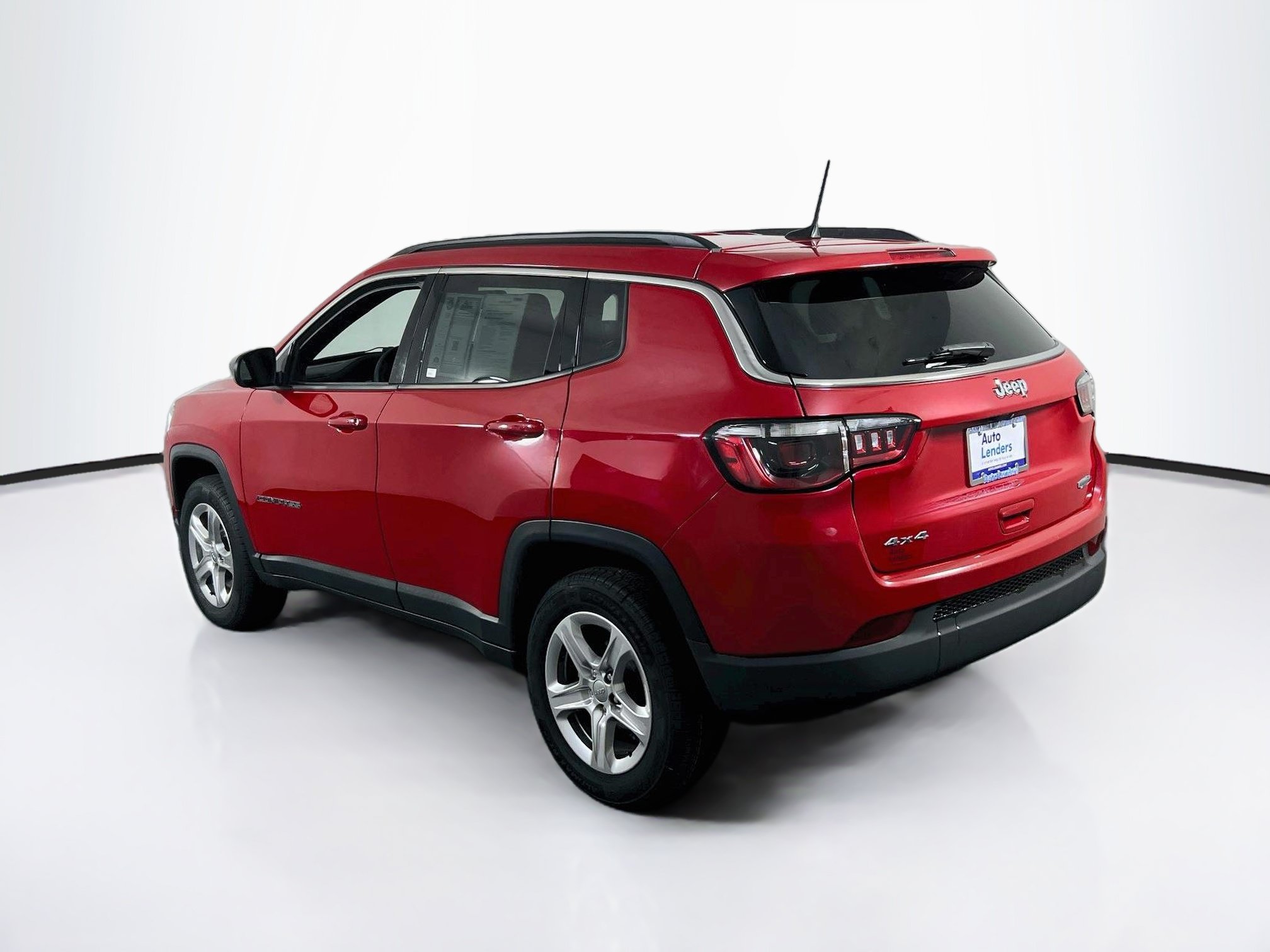 Used 2023 Jeep Compass Latitude w/ Convenience Group AWD/4WD image 7
