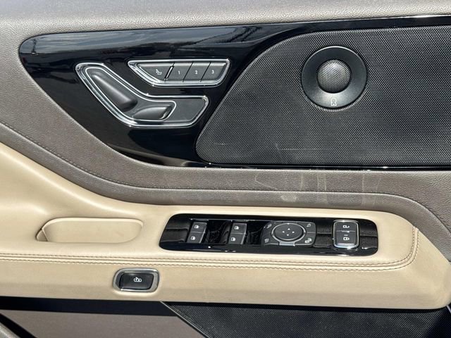 Used 2020 Lincoln Aviator Reserve w/ Equipment Group 201A image 23