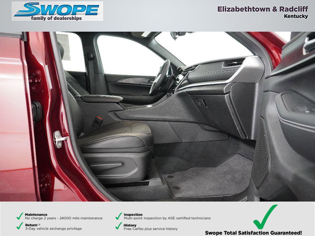 New 2025 Jeep Grand Cherokee L Altitude image 11