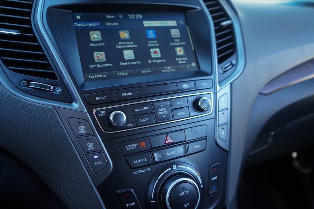 Used 2017 Hyundai Santa Fe SE Ultimate w/ SE Ultimate Tech Package 03 image 22