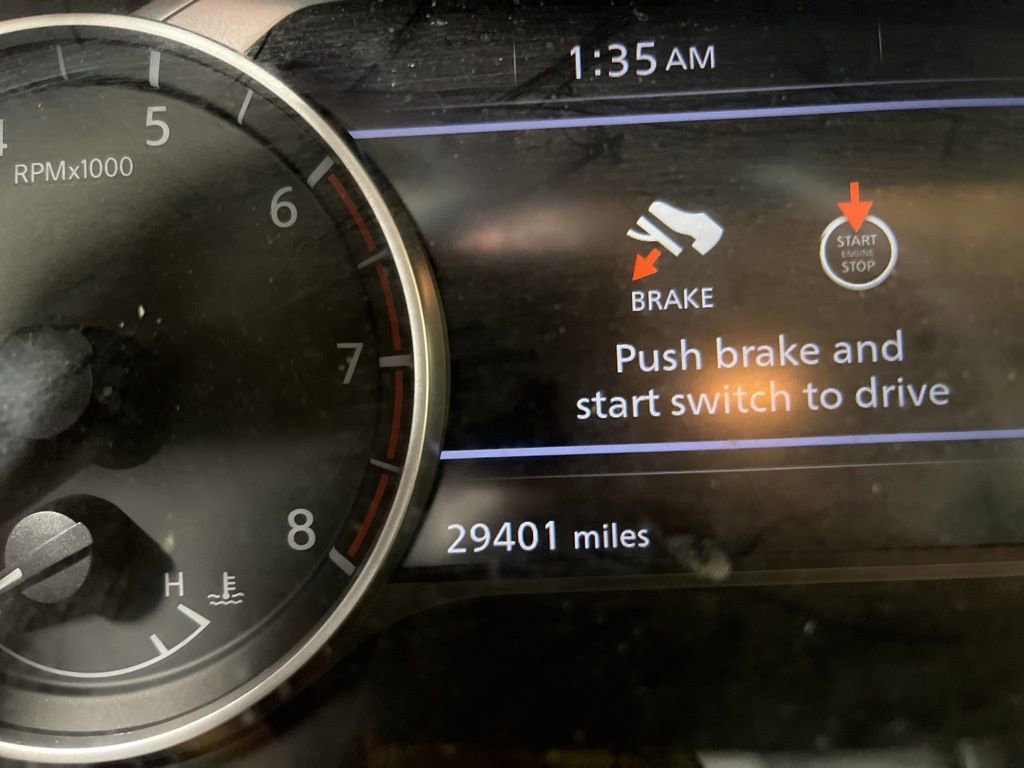 Used 2025 Nissan Rogue SV image 2