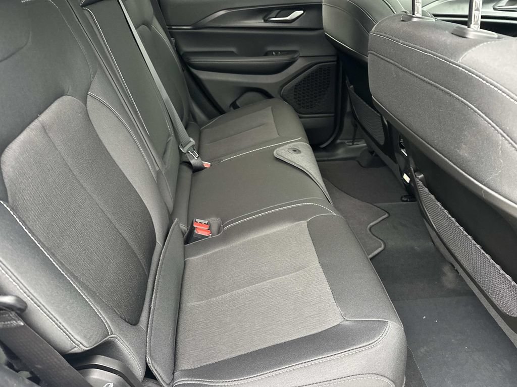 New 2026 Jeep Grand Cherokee Laredo X AWD/4WD image 17