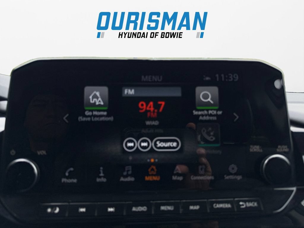 Used 2023 Nissan Pathfinder SL w/ Black Appearance Package AWD/4WD image 17