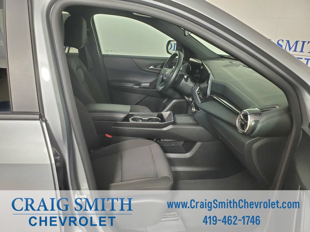 Used 2025 Chevrolet Equinox LT FWD image 15
