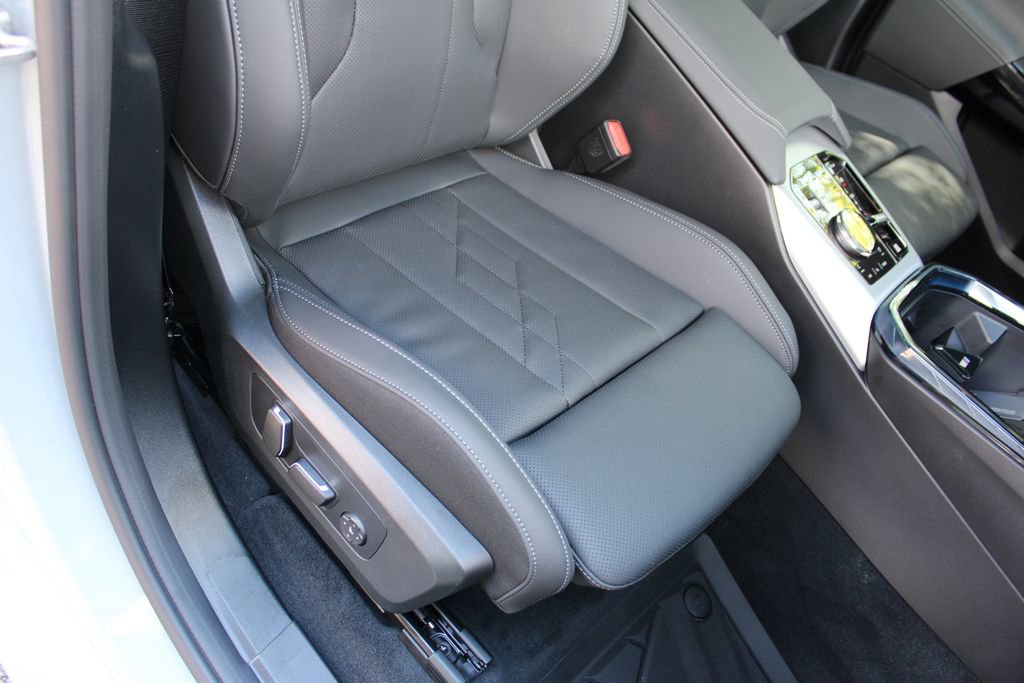 New 2026 BMW X3 M50 w/ Premium Package image 28