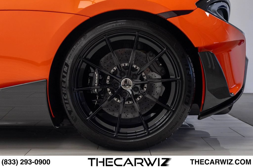 Used 2019 McLaren 600LT RWD image 21