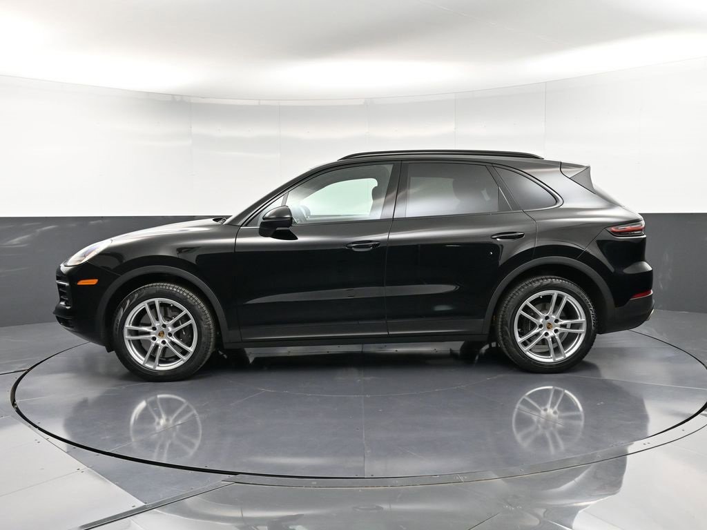 Certified 2023 Porsche Cayenne image 2