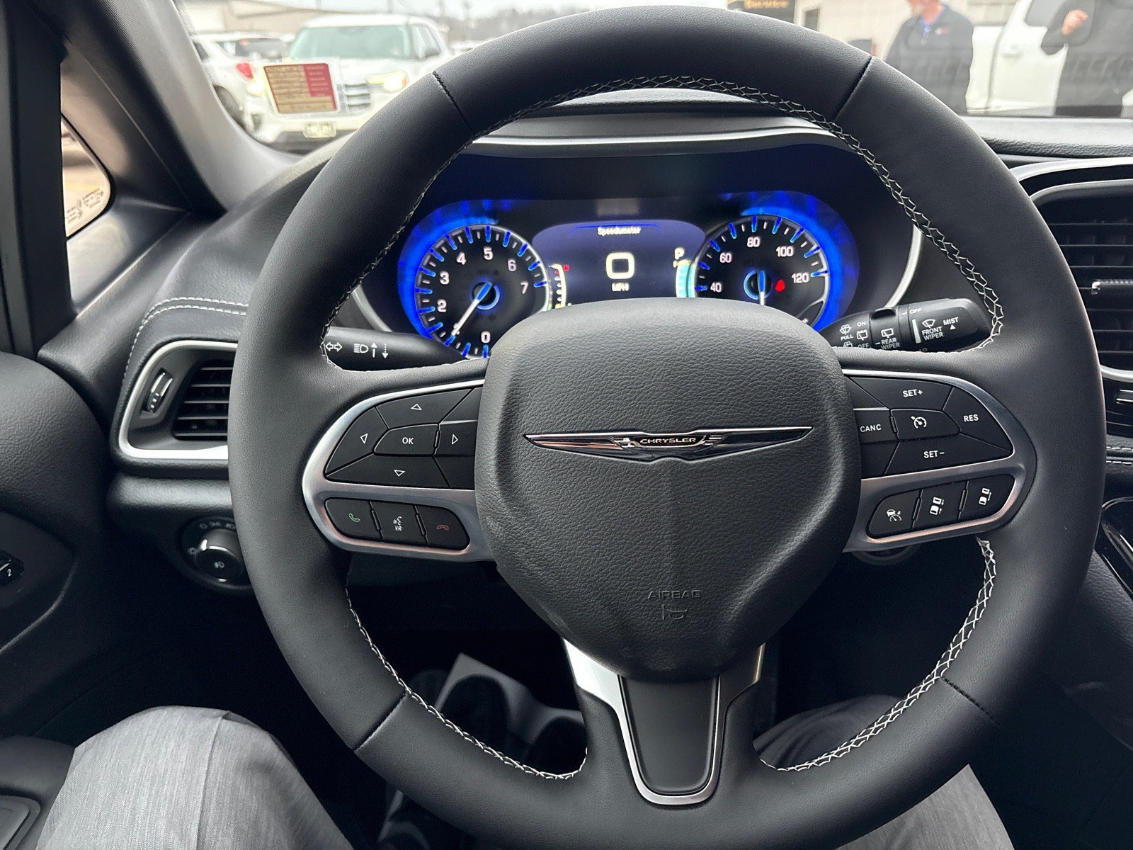 New 2026 Chrysler Pacifica Select AWD/4WD image 16