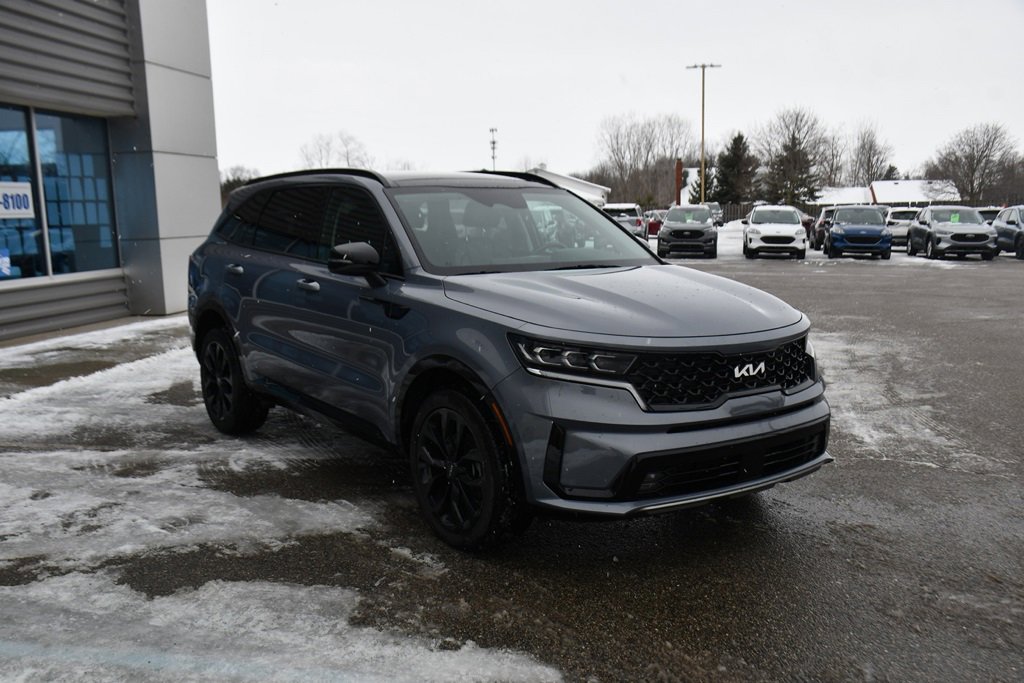 Used 2022 Kia Sorento SX image 9