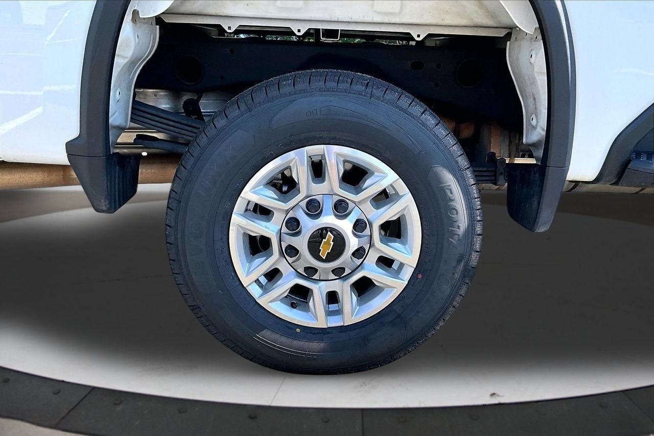 Used 2025 Chevrolet Silverado 2500 LT w/ Convenience Package AWD/4WD image 35