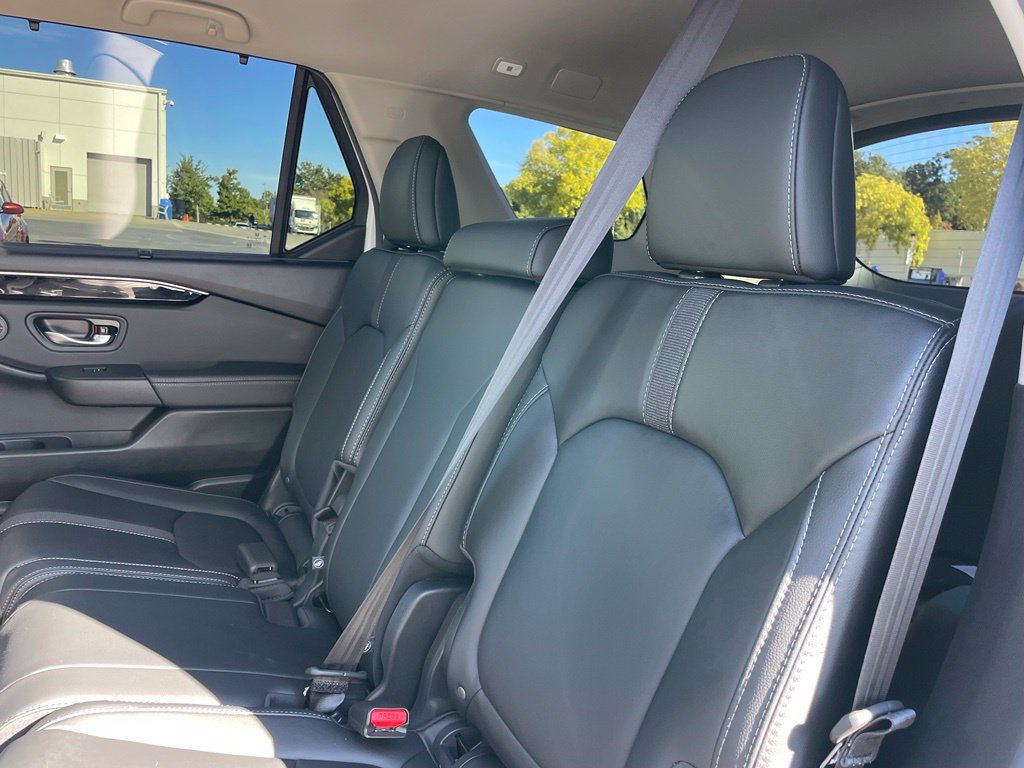 Certified 2025 Honda Pilot Touring image 40