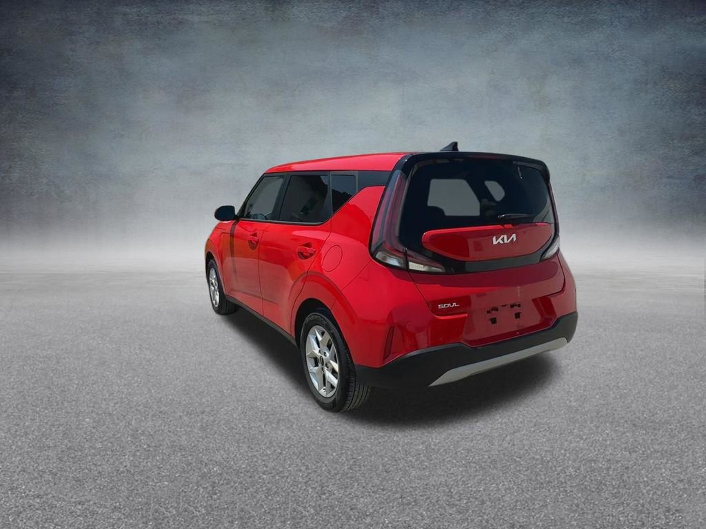 Used 2023 Kia Soul LX w/ LX Technology Package image 18