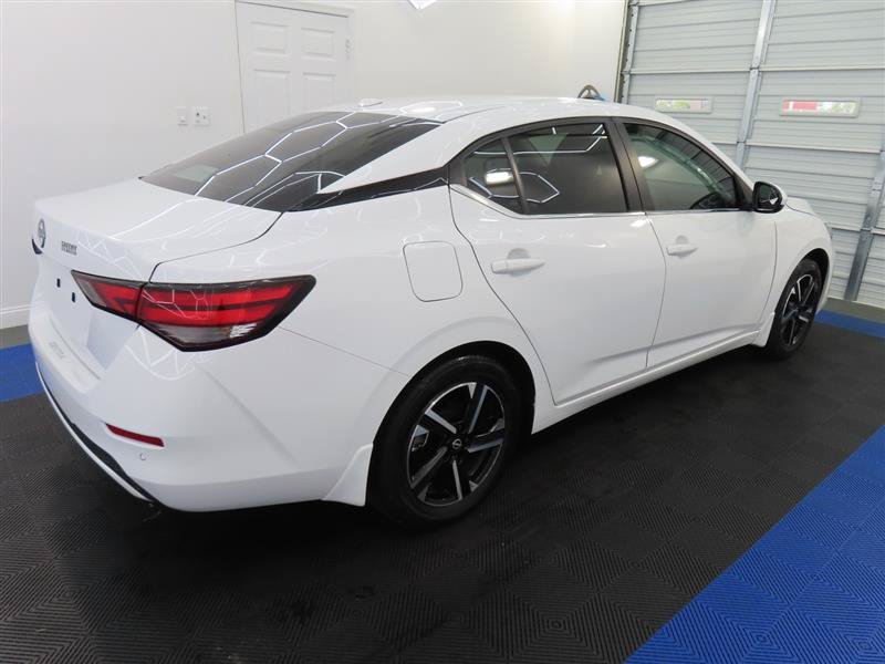 Used 2025 Nissan Sentra SV FWD image 14