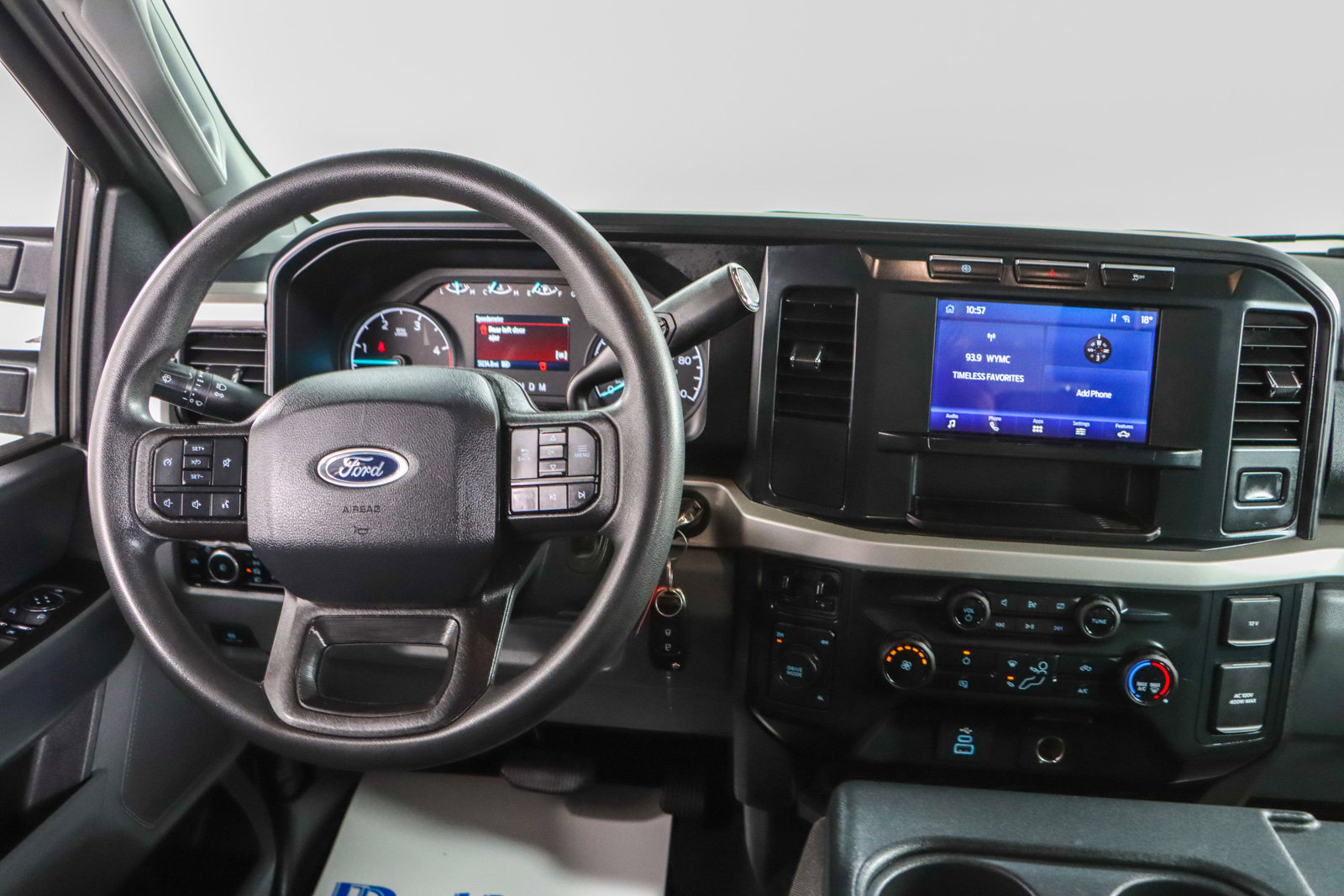 Used 2023 Ford F350 XLT AWD/4WD image 17
