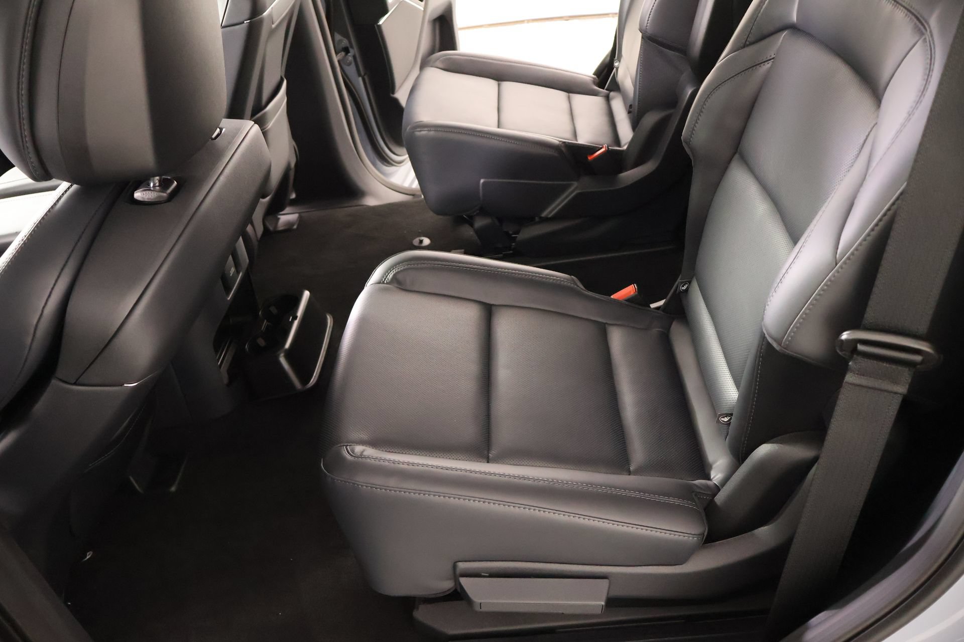 New 2027 Lincoln Navigator Reserve w/ Jet Appearance Package AWD/4WD image 13