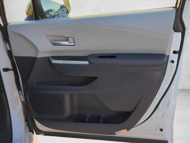 Used 2021 Toyota Sienna XLE AWD/4WD image 24