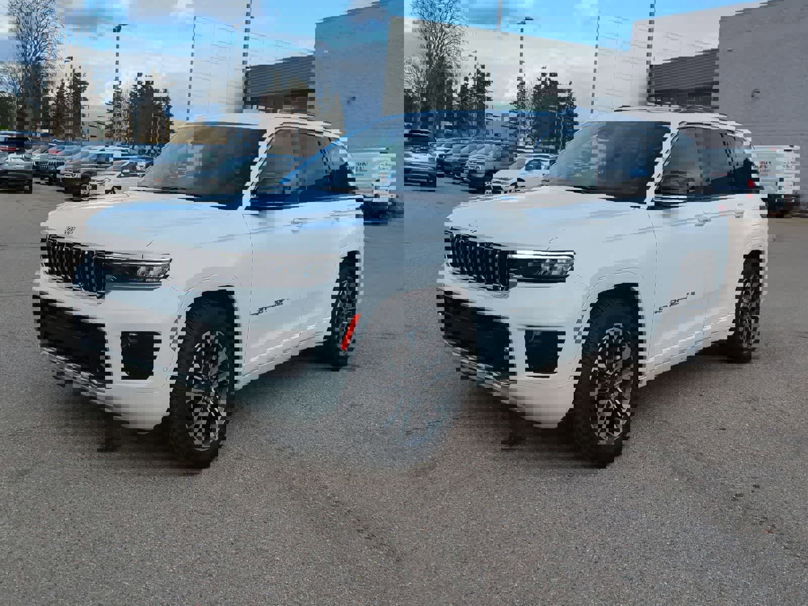 Used 2022 Jeep Grand Cherokee Overland image 4