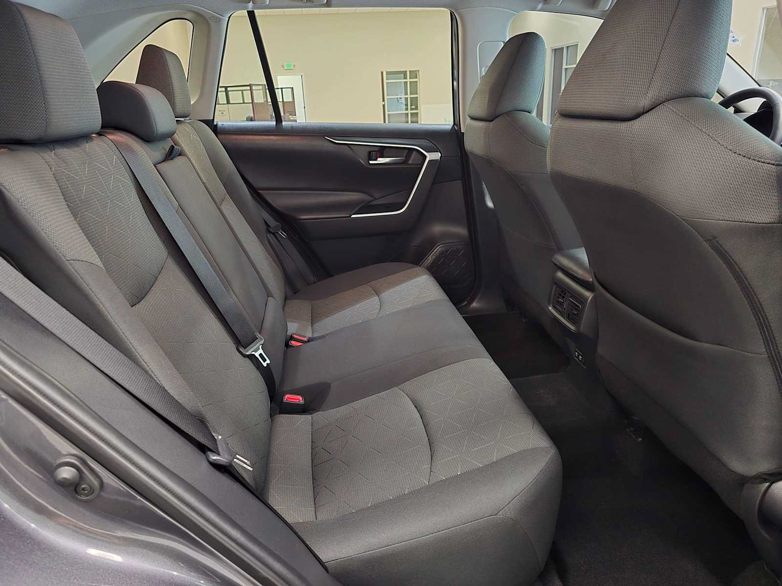 Certified 2021 Toyota RAV4 XLE w/ XLE Grade Weather Package AWD/4WD image 25