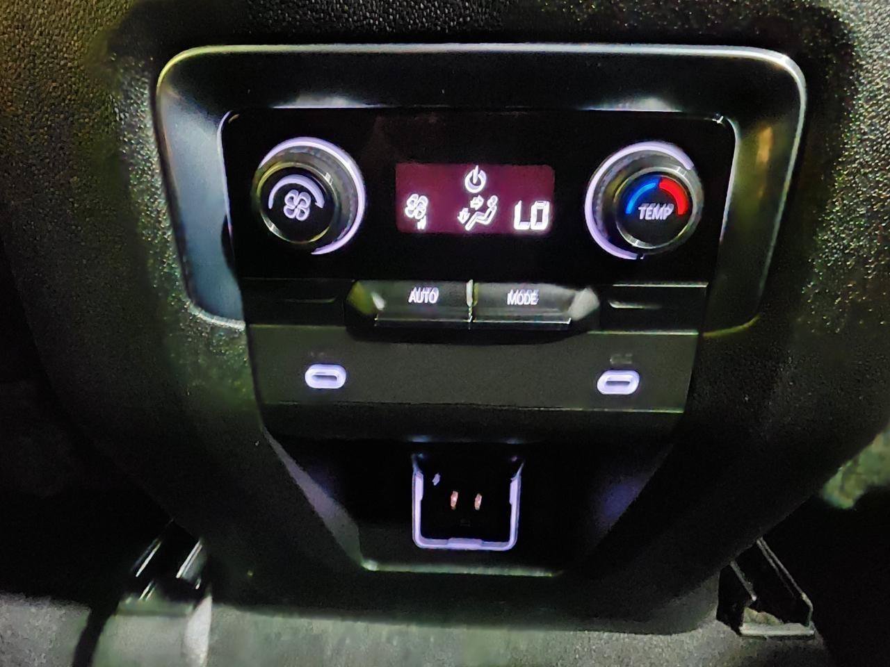 Used 2022 Chevrolet Tahoe LS AWD/4WD image 29