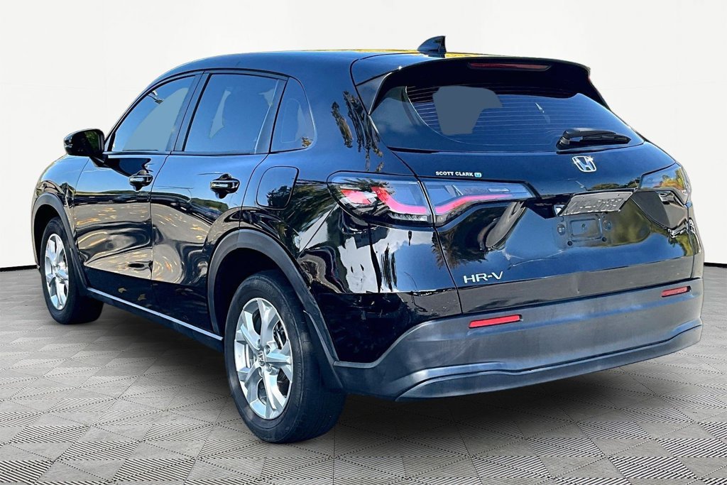 Used 2023 Honda HR-V LX image 5