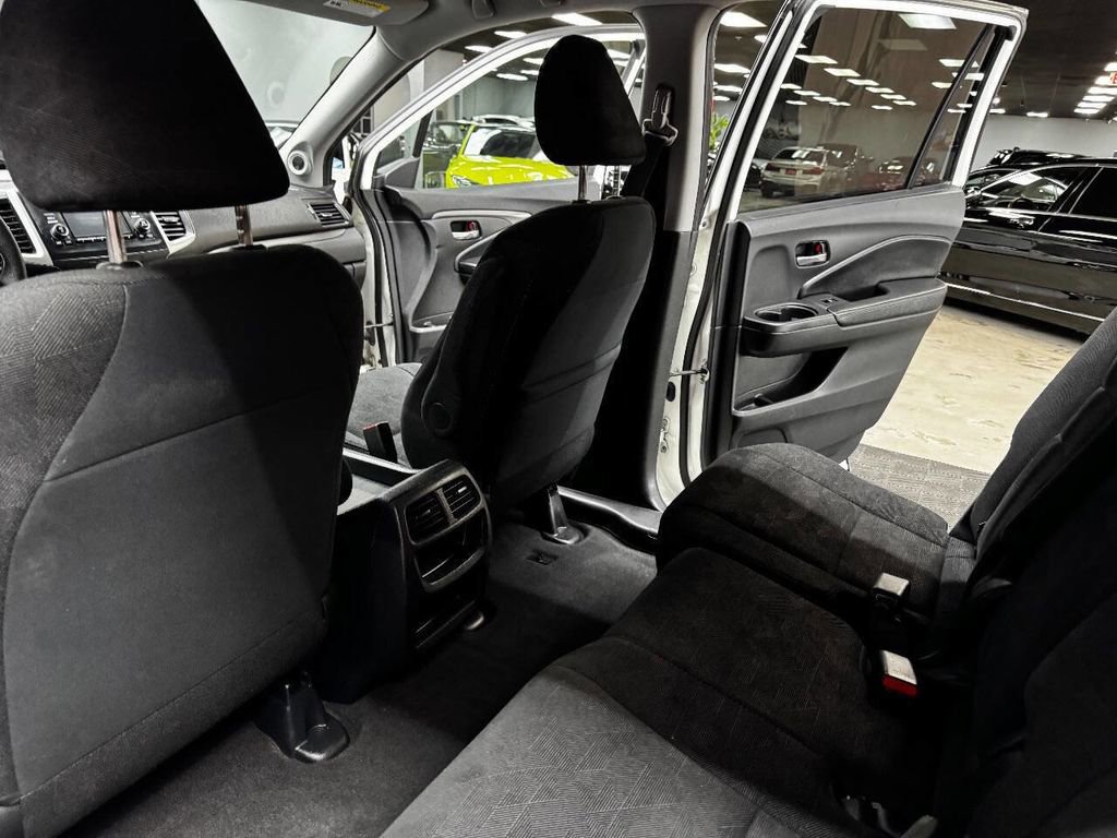 Used 2019 Honda Pilot LX image 41