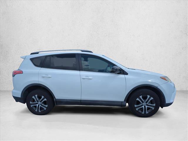 Used 2017 Toyota RAV4 LE video 4