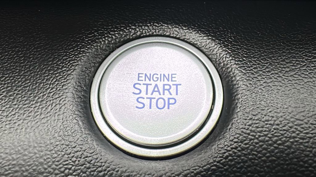 Used 2023 Hyundai Elantra SEL image 23