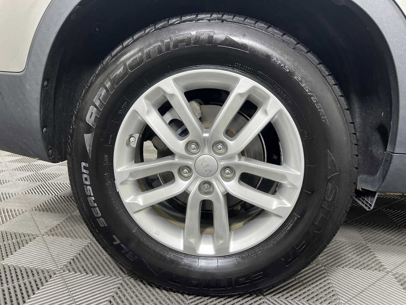 Used 2014 Kia Sorento LX image 24